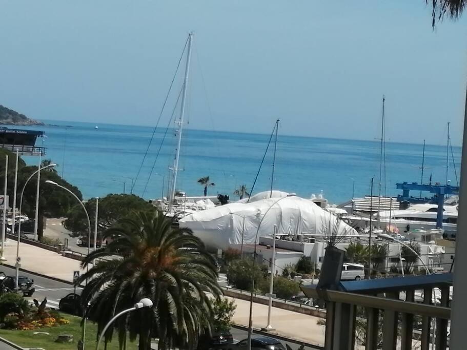 Joli Studio Bord De Mer, Clim, Balcon, Parking Prive Menton Exterior foto