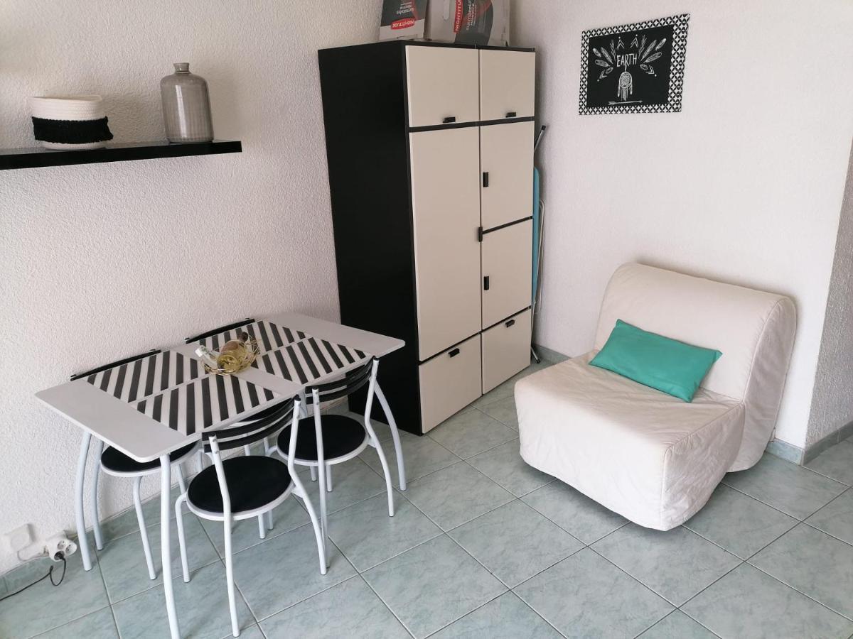 Joli Studio Bord De Mer, Clim, Balcon, Parking Prive Menton Exterior foto